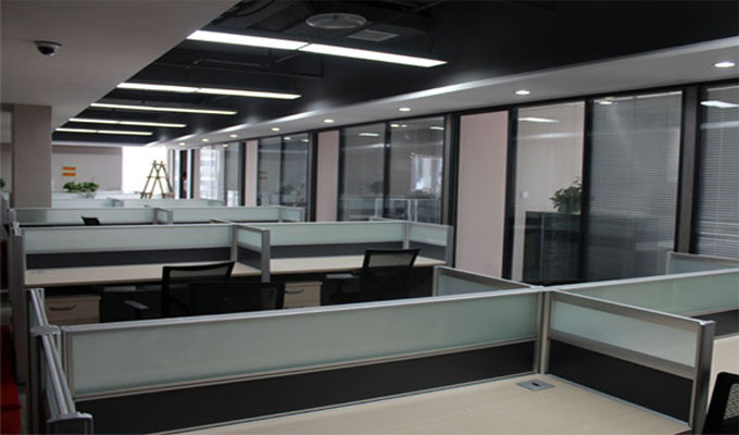 辦公室裝修隔斷墻的形式