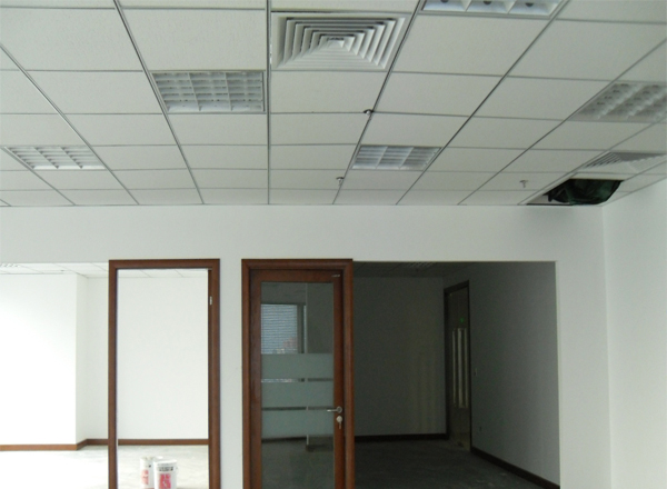 卡塔爾航空重慶分公司辦公室裝修的實(shí)景圖